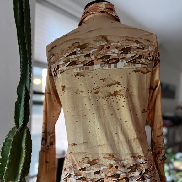 Vintage 70s novelty button up landscape and clouds. Size small. - Picture 5 of 7